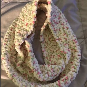 Chunky Crochet Infinity Scarf